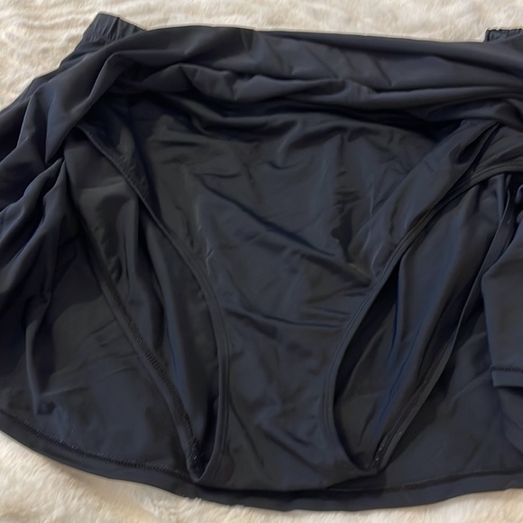 bathing suit bottom - Picture 2 of 3